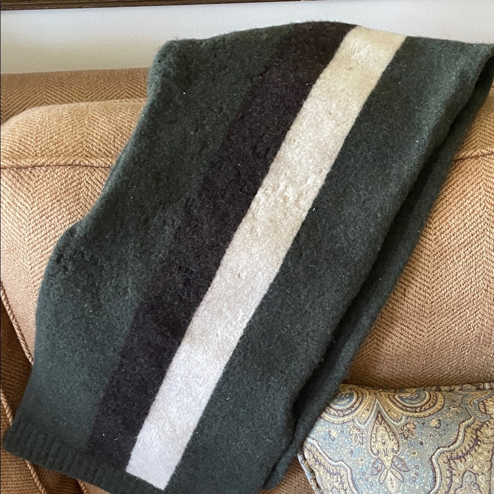 Vintage banana republic lambs wool scarf